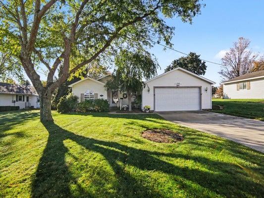 210 W LAKE ST, HART, MI 49420 - Image 07bc4ca7893e051b64352e16e8b2fc32/2216396477