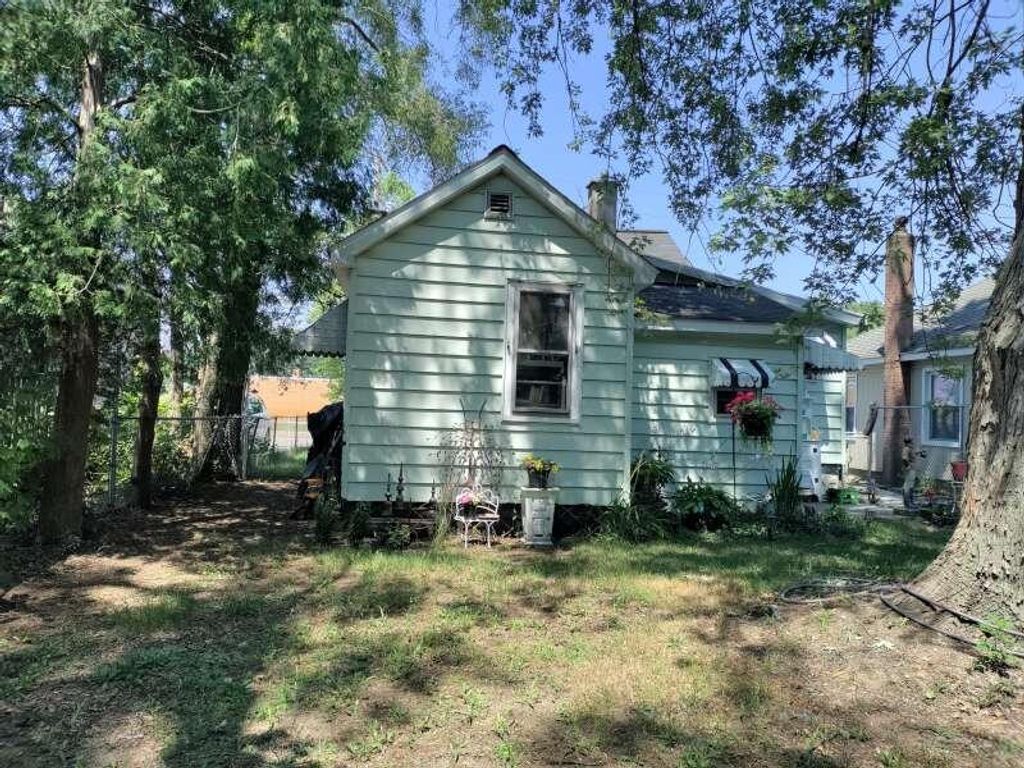 Photo of 1143 Amity Avenue, Muskegon, MI 49442 (MLS # 26001196)