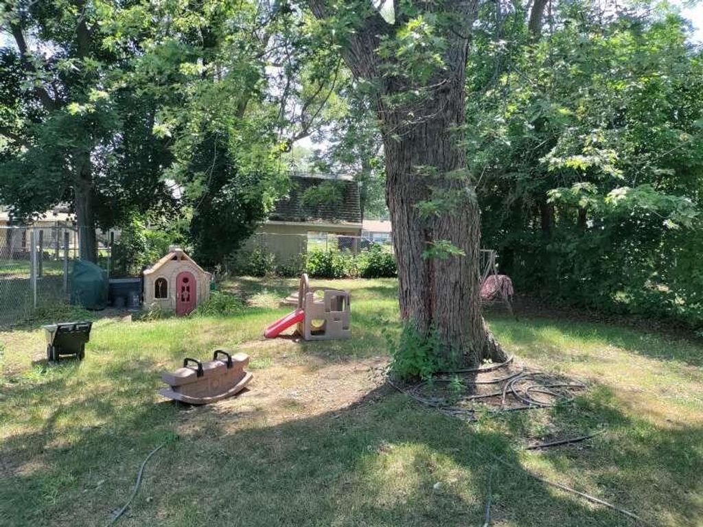 Photo of 1143 Amity Avenue, Muskegon, MI 49442 (MLS # 26001196)