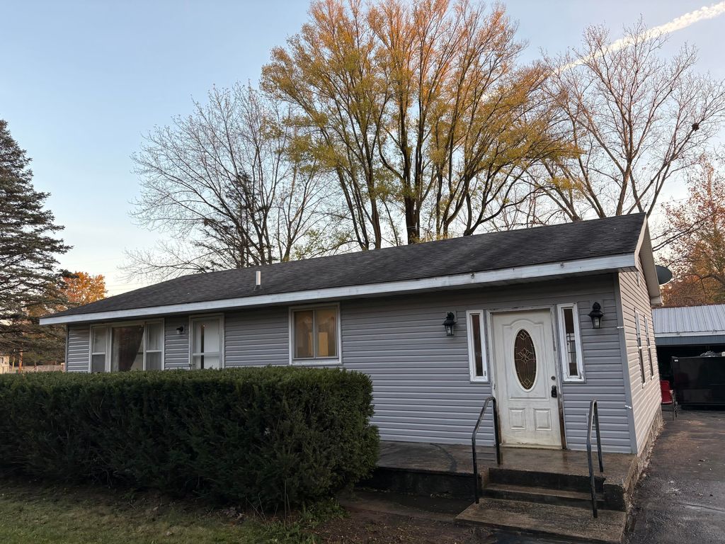 Photo of 460 Indian Lakes Road NW, Sparta, MI 49345 (MLS # 25056392)