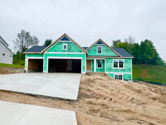 5925 VALLEY POINT DR SE, CALEDONIA, MI 49316 - Image 08907175da4e02f2d2bbebb2b803a67c/3978275281