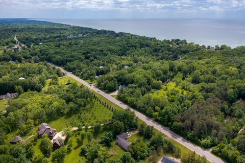 Single Family Residence in South Haven MI 484 Blue Star Highway 60.jpg