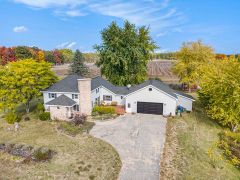 MLS: 24054853