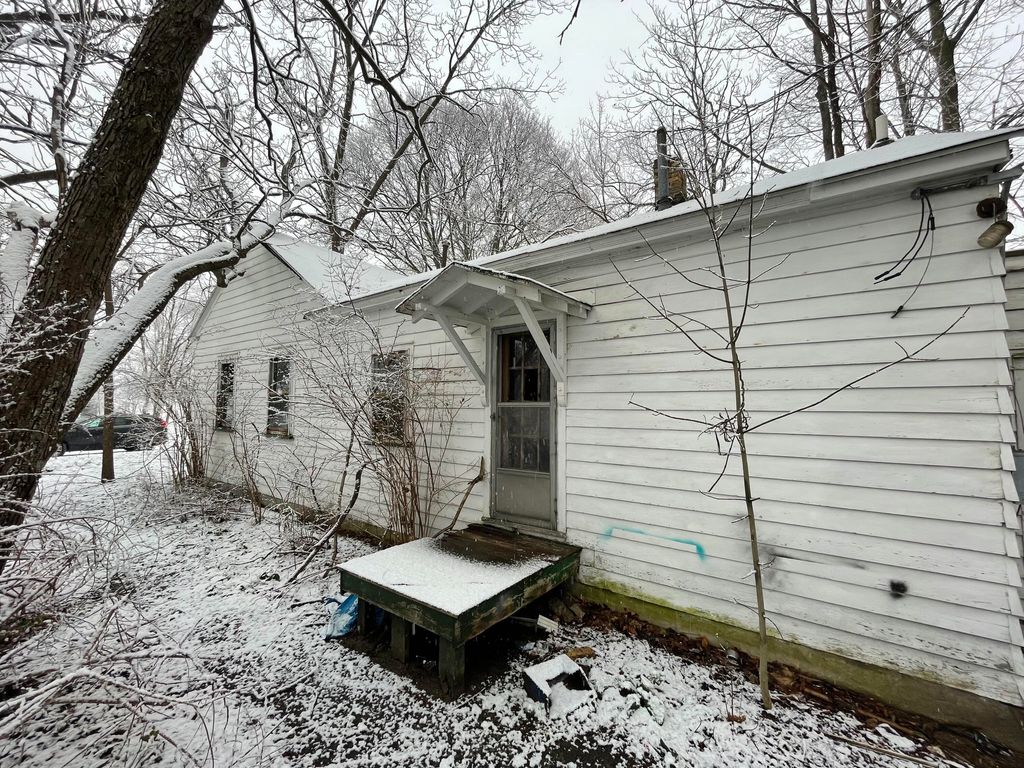Photo of 697 W Grand Avenue, Muskegon, MI 49441 (MLS # 26005474)