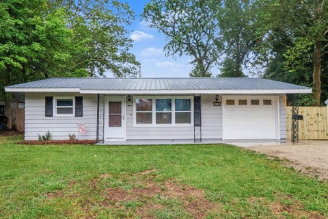 Photo for 735 White Pigeon Road