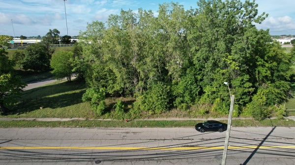 13463 DEQUINDRE ST, DETROIT, MI 48212 - Image 091aaa7d04ee80ecb3ea0f9ddfd5cdc0/2253332981