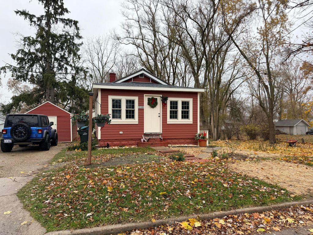 Photo of 2150 Kinsey Street, Muskegon, MI 49441 (MLS # 25060552)