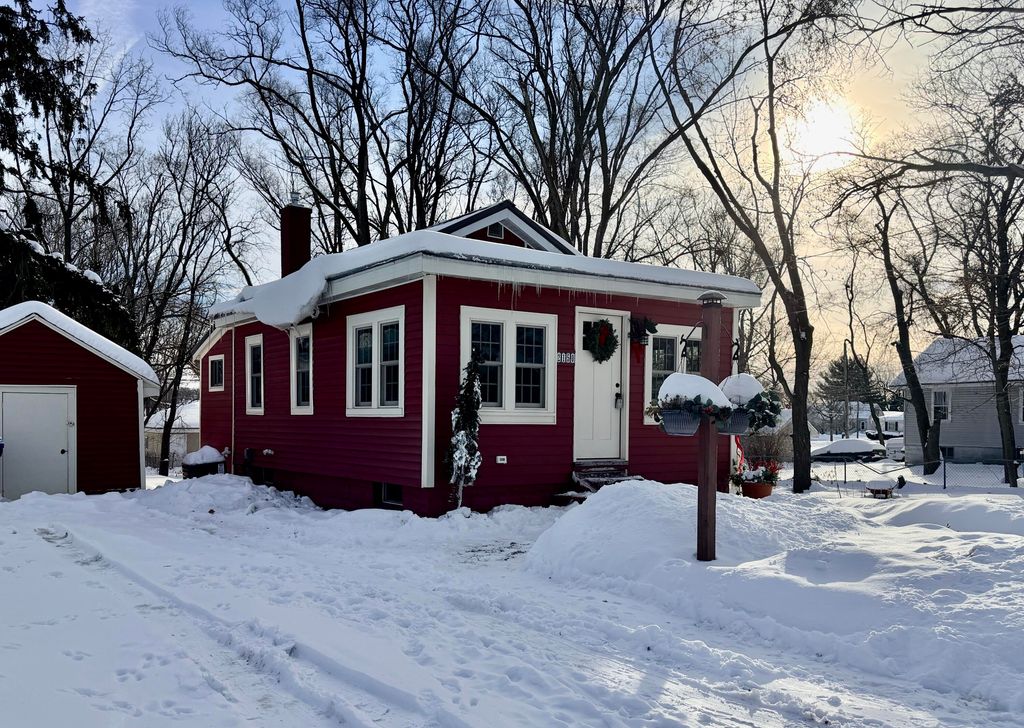 Photo of 2150 Kinsey Street, Muskegon, MI 49441 (MLS # 25060552)