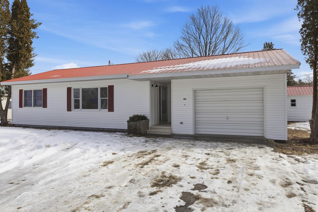 Photo of 175 S Hudnut Street, Barryton, MI 49305 (MLS # 26005708)