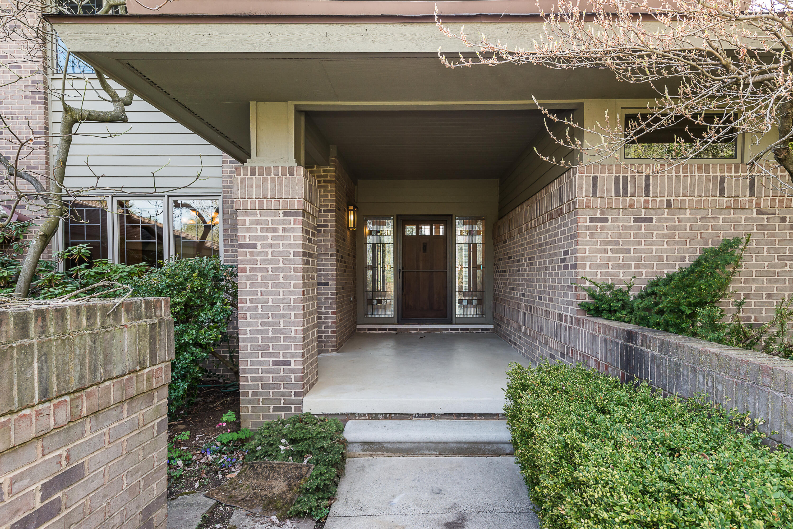 1052 Westview Way
