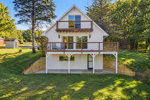 1759 LAKESHORE RD, MANISTEE, MI 49660 - Image 097ca5093d0fbc0555e5a10e1711bc09/3028039364
