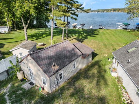 Photo of 70855 Hollywood Shores, Union, MI 49130 (MLS # 25053291)