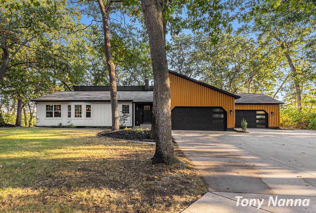 Photo of 15060 Mercury Drive, Grand Haven, MI 49417 (MLS # 25048072)