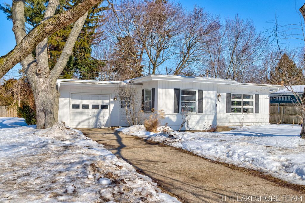 Photo of 843 W 25th Street, Holland, MI 49423 (MLS # 26007566)