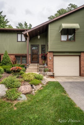 4488 N VALLEY DR NE, GRAND RAPIDS, MI 49525 - Image 09ea6c3bc17d63164b92089b7be2c4eb/2927794204