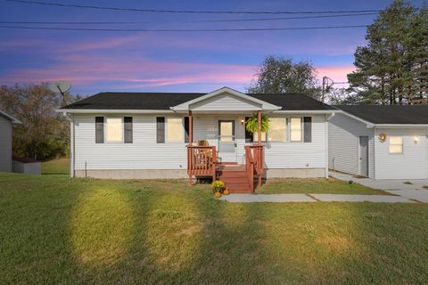 886 W Maple Street Mecosta MI 49332