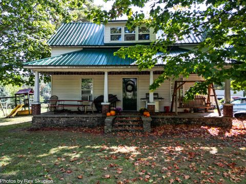 Photo of 9435 E Garfield Road, Hesperia, MI 49421 (MLS # 25049072)