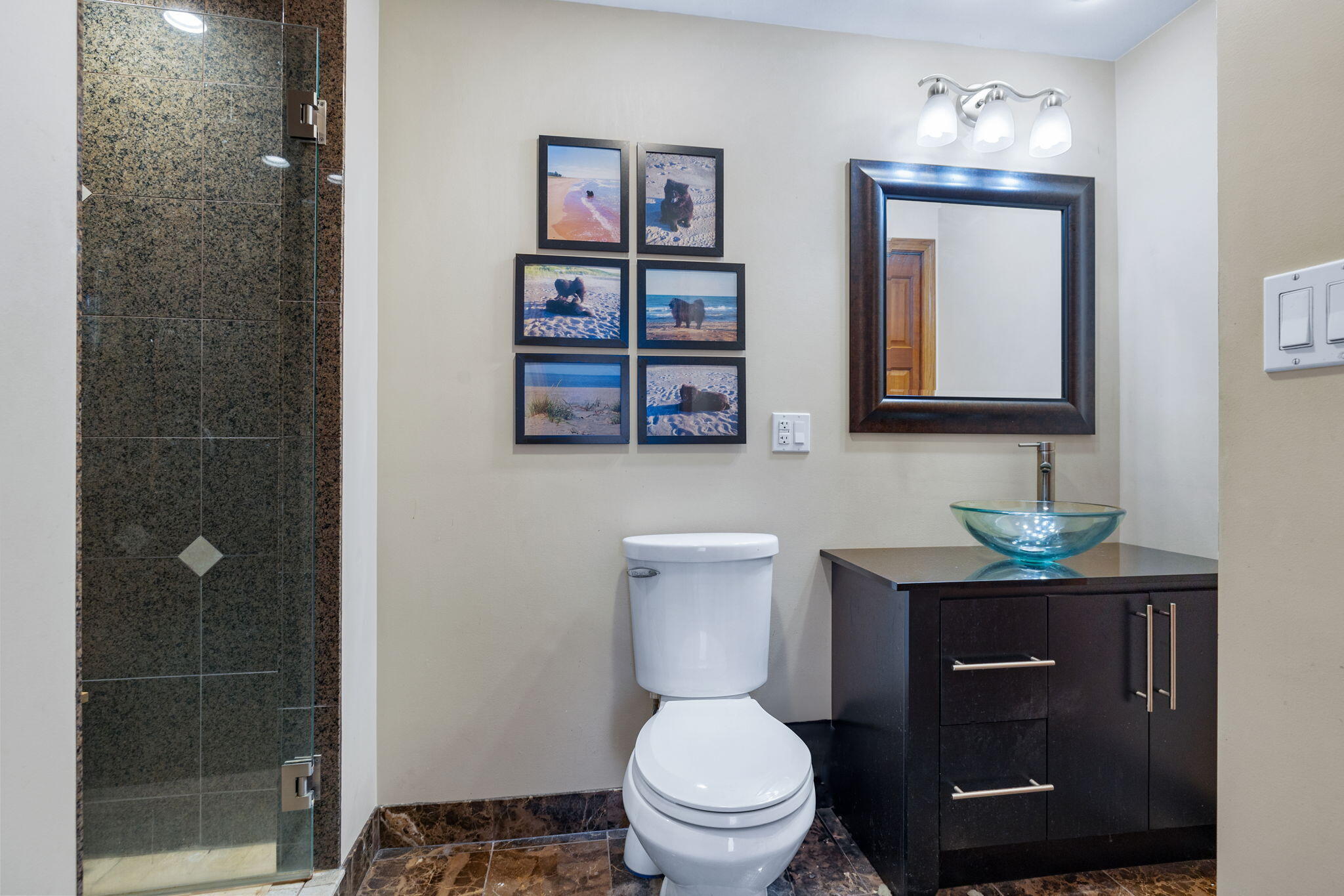 New Buffalo, Michigan 49117, United States, 2 Bedrooms Bedrooms, ,2 BathroomsBathrooms,Residential,Pending,18244