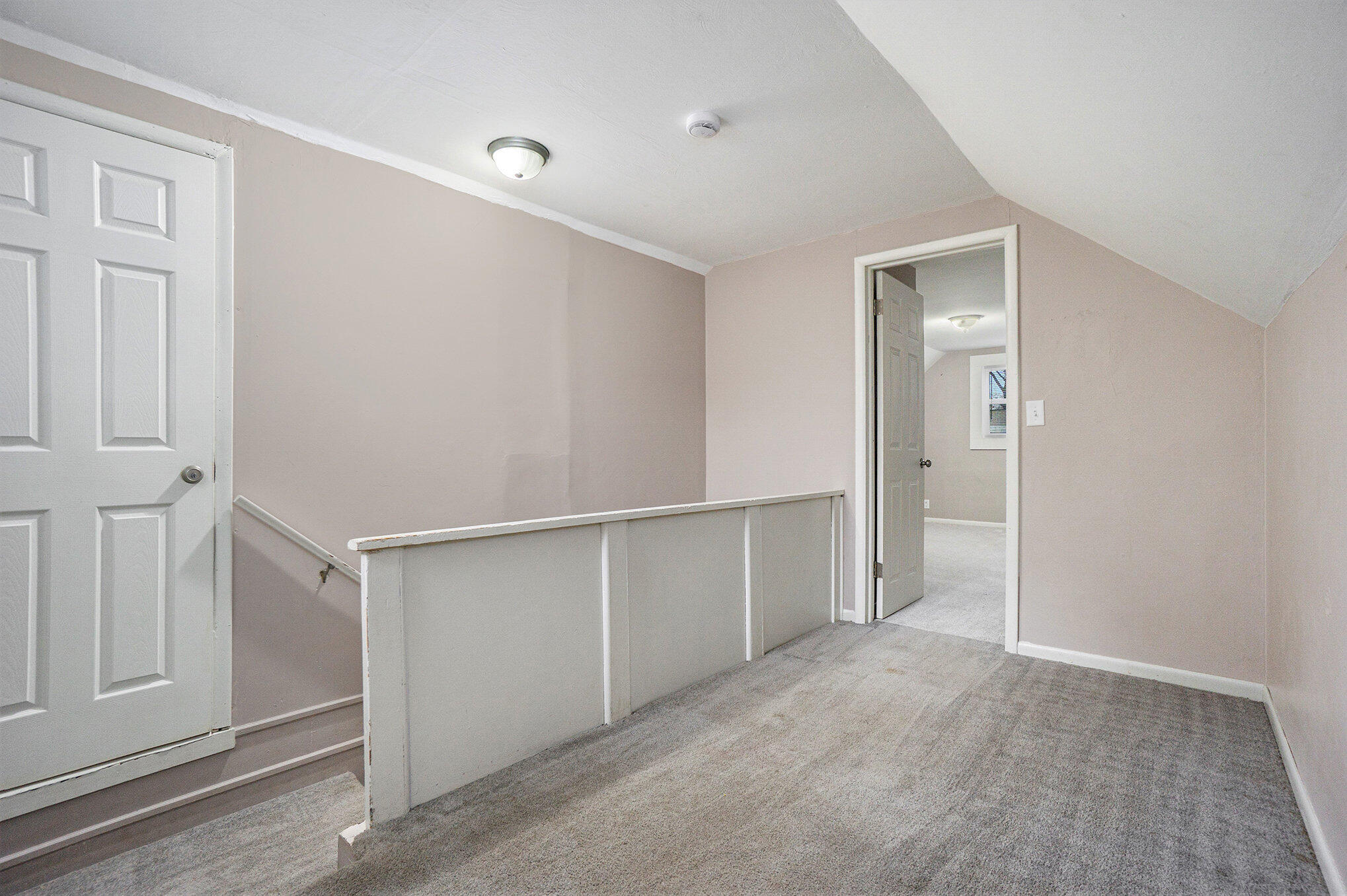 Kalamazoo, Michigan 49001, United States, 3 Bedrooms Bedrooms, ,1 BathroomBathrooms,Residential,Active,33093