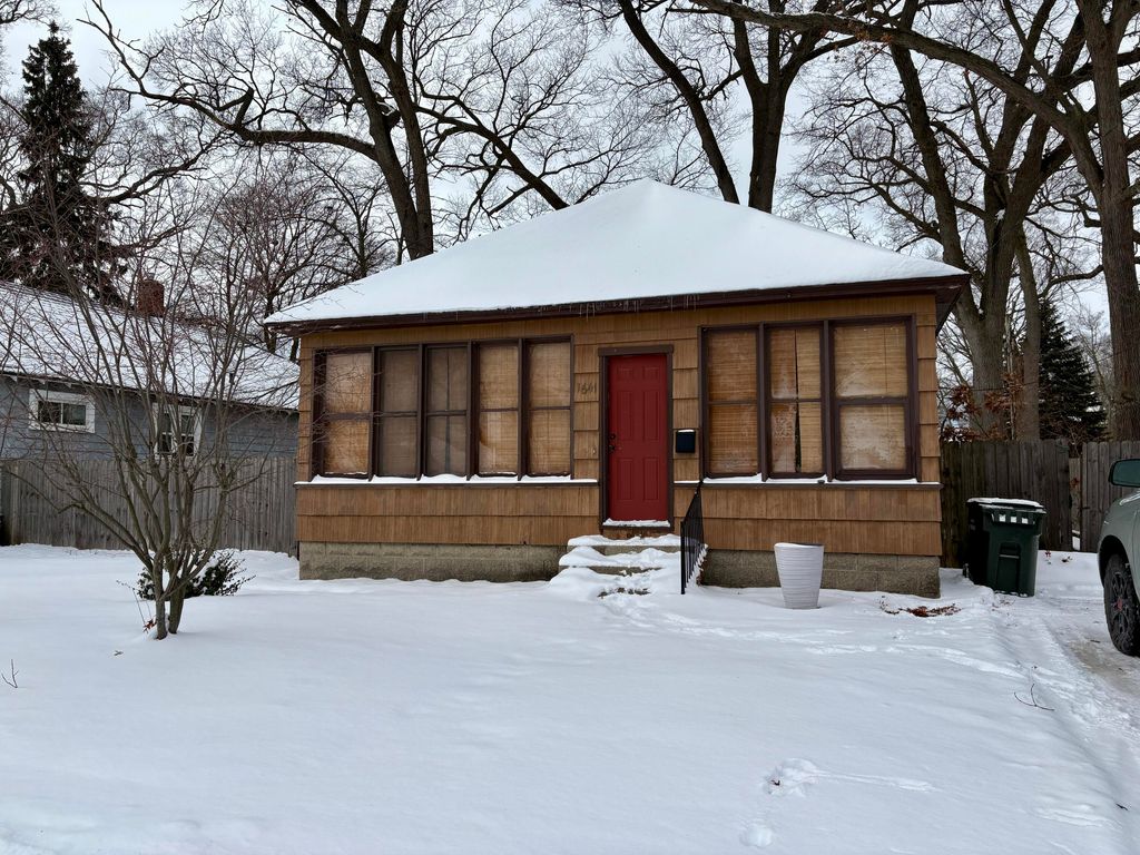 Photo of 1641 Sanford Street, Muskegon, MI 49441 (MLS # 26000654)
