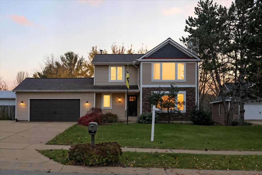 Photo of 2956 Florence Drive SW, Wyoming, MI 49418 (MLS # 26005443)