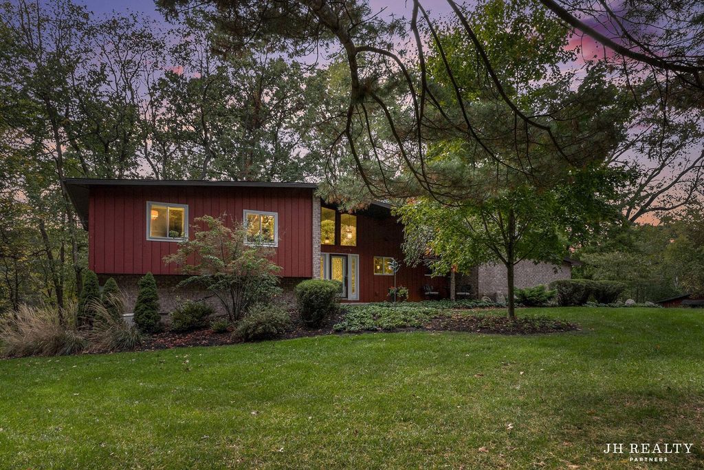 Photo of 1565 Cramton Avenue NE, Ada, MI 49301 (MLS # 25051902)
