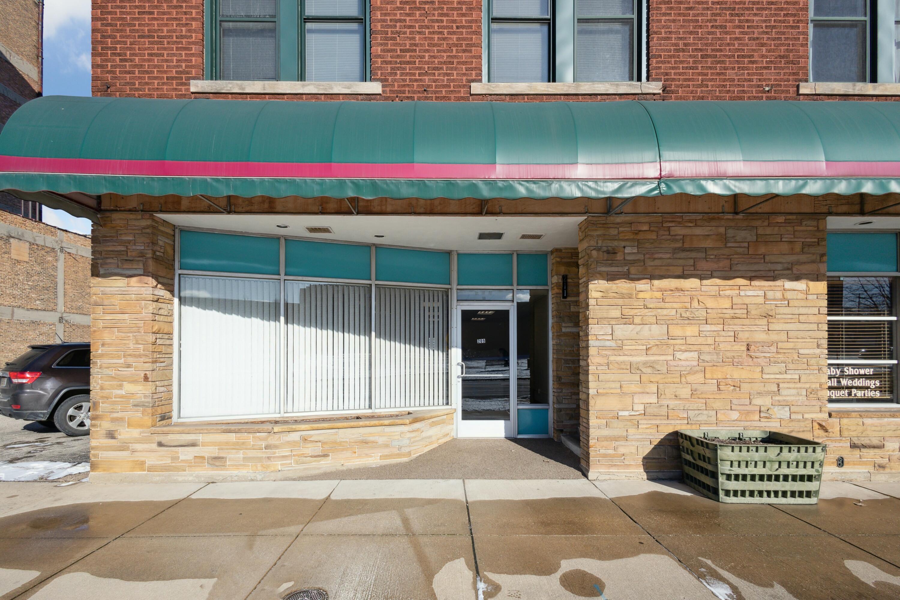 209-219 E Main Street