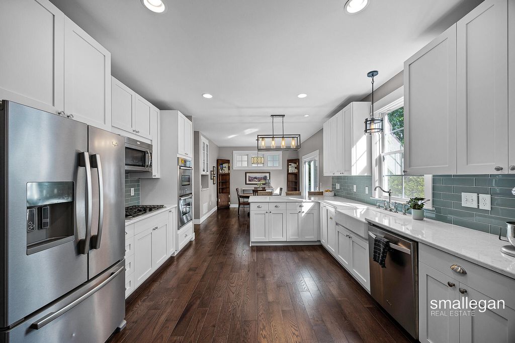 Photo of 2114 Tenway Drive SE, East Grand Rapids, MI 49506 (MLS # 25046612)