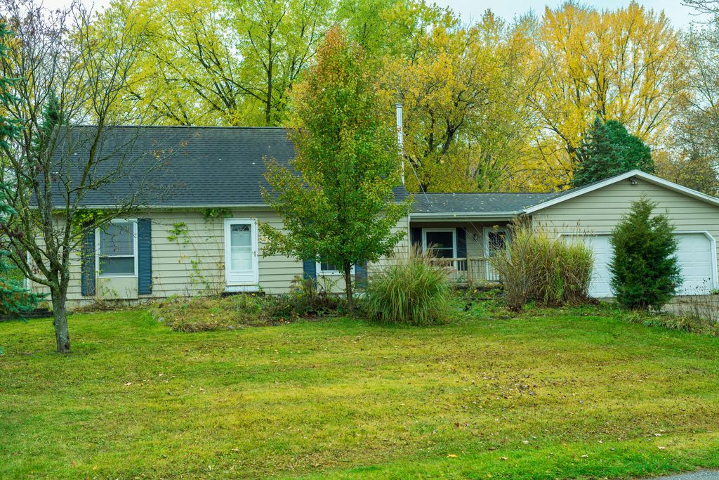 Photo of 6962 Adaside Drive SE, Ada, MI 49301 (MLS # 25057352)