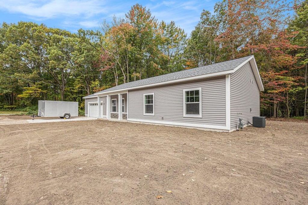 Photo of 18895 148th Avenue, Spring Lake, MI 49456 (MLS # 25052355)