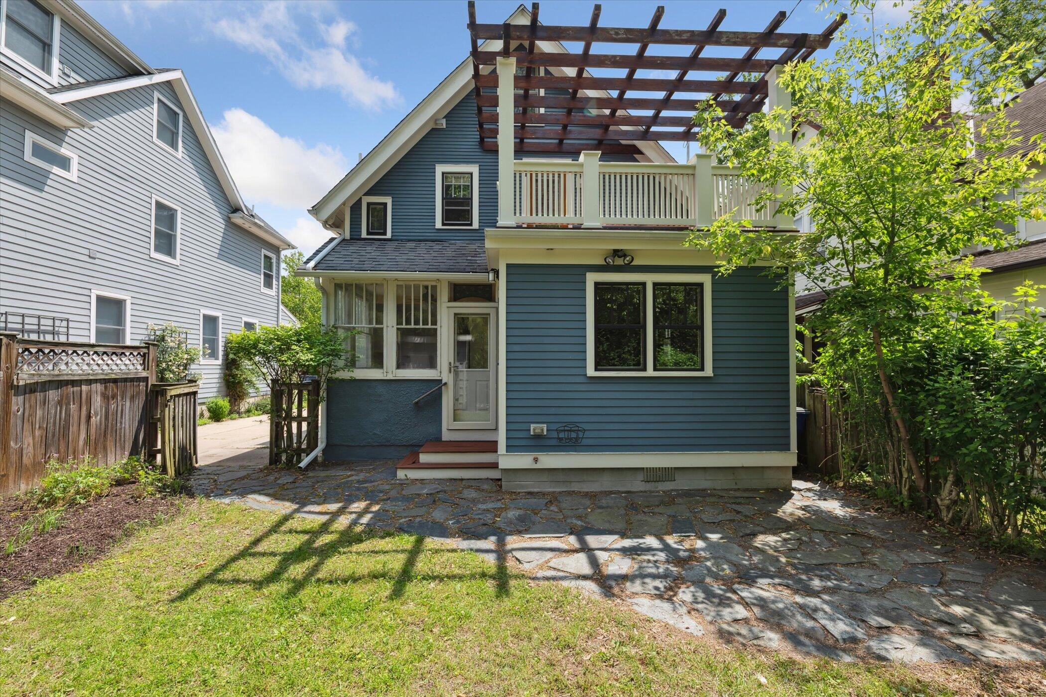 Ann Arbor, Michigan 48103, United States, 3 Bedrooms Bedrooms, ,2 BathroomsBathrooms,Residential,Active,159083