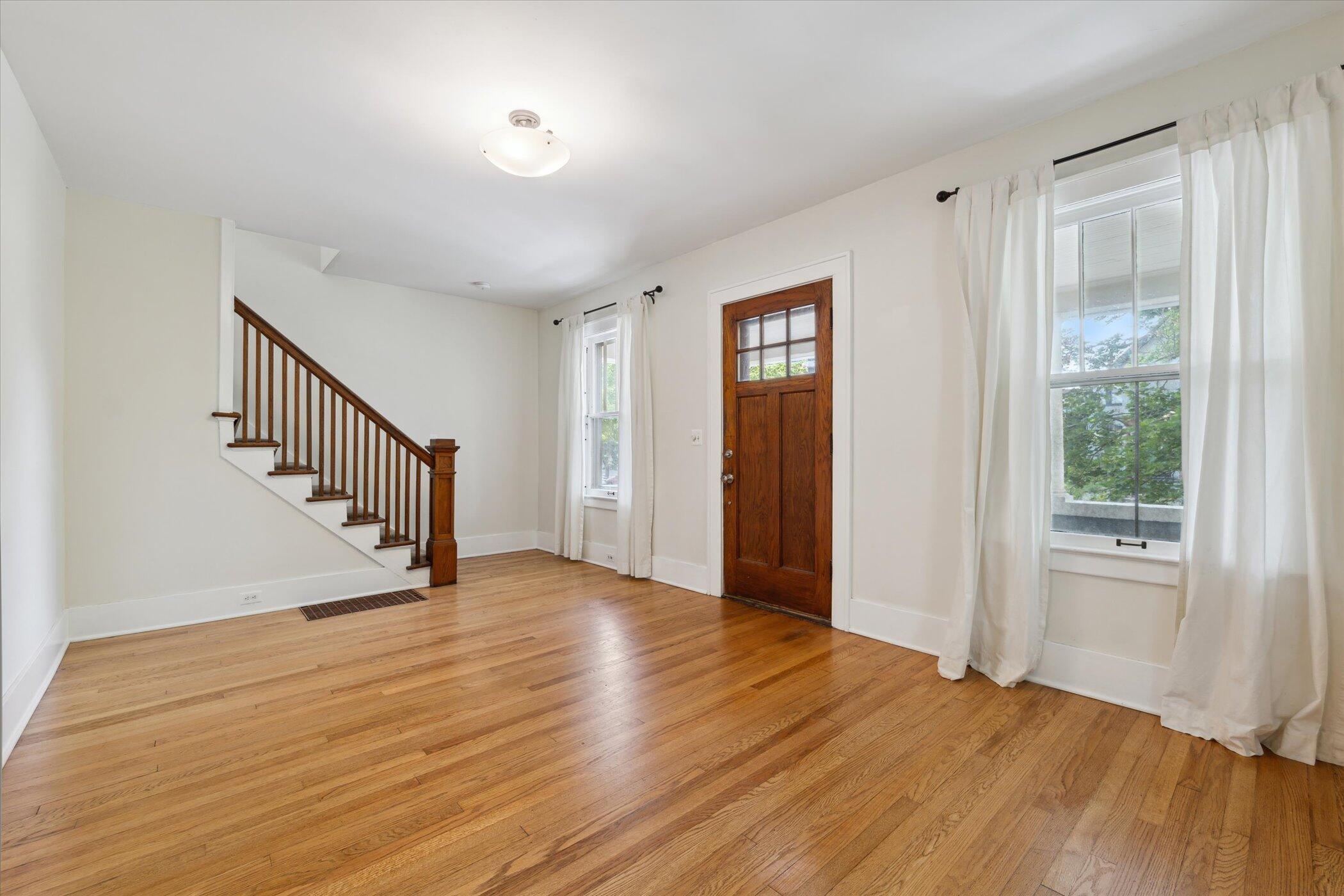 Ann Arbor, Michigan 48103, United States, 3 Bedrooms Bedrooms, ,2 BathroomsBathrooms,Residential,Active,159083