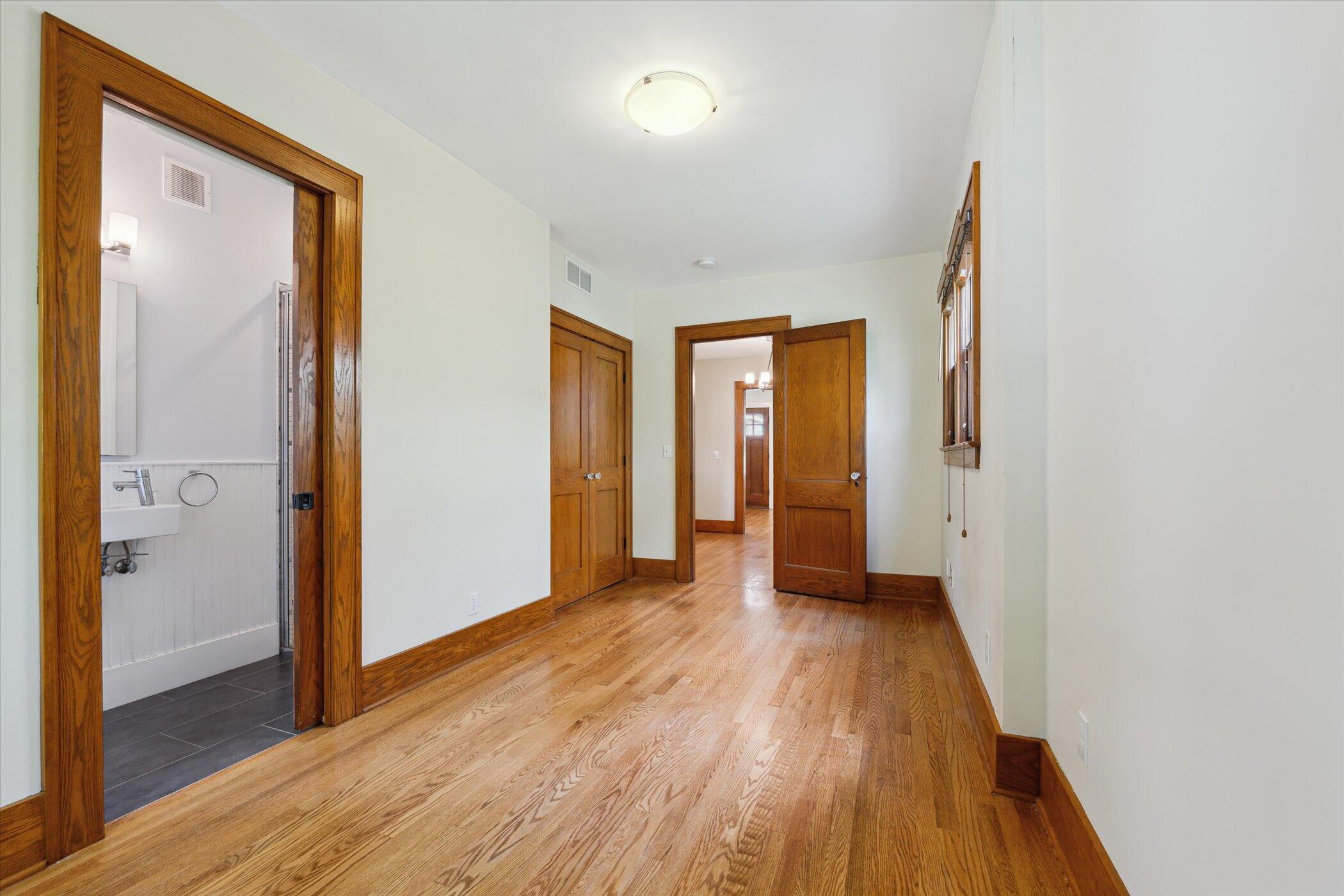 Ann Arbor, Michigan 48103, United States, 3 Bedrooms Bedrooms, ,2 BathroomsBathrooms,Residential,Active,159083