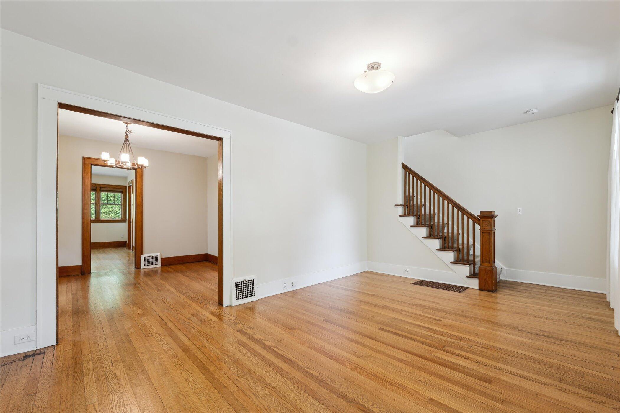 Ann Arbor, Michigan 48103, United States, 3 Bedrooms Bedrooms, ,2 BathroomsBathrooms,Residential,Active,159083