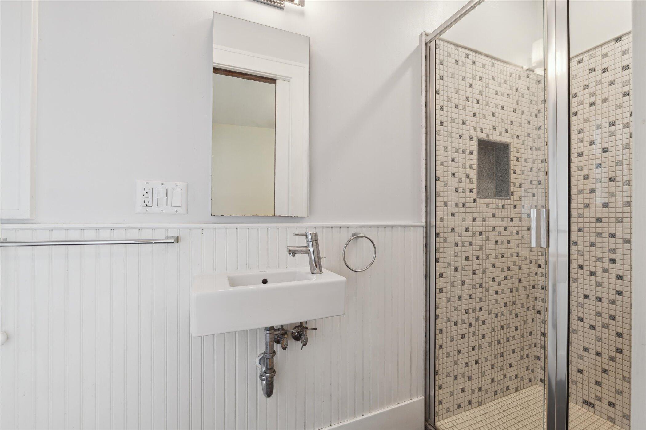 Ann Arbor, Michigan 48103, United States, 3 Bedrooms Bedrooms, ,2 BathroomsBathrooms,Residential,Active,159083