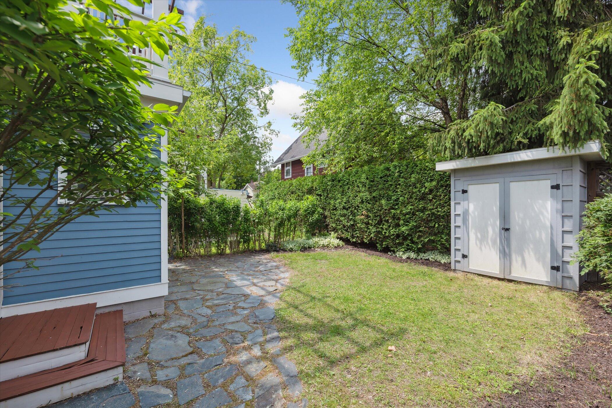 Ann Arbor, Michigan 48103, United States, 3 Bedrooms Bedrooms, ,2 BathroomsBathrooms,Residential,Active,159083