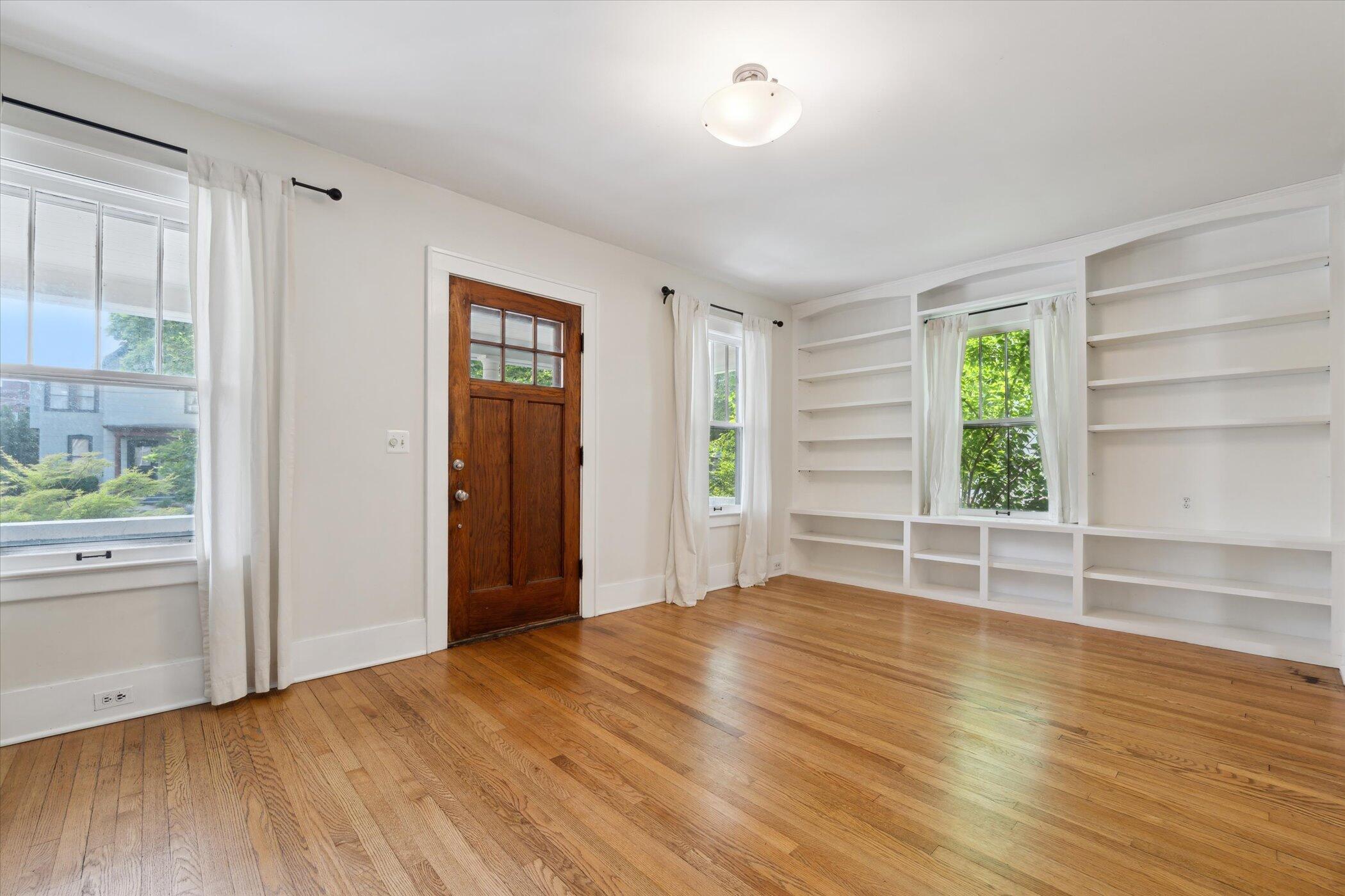 Ann Arbor, Michigan 48103, United States, 3 Bedrooms Bedrooms, ,2 BathroomsBathrooms,Residential,Active,159083