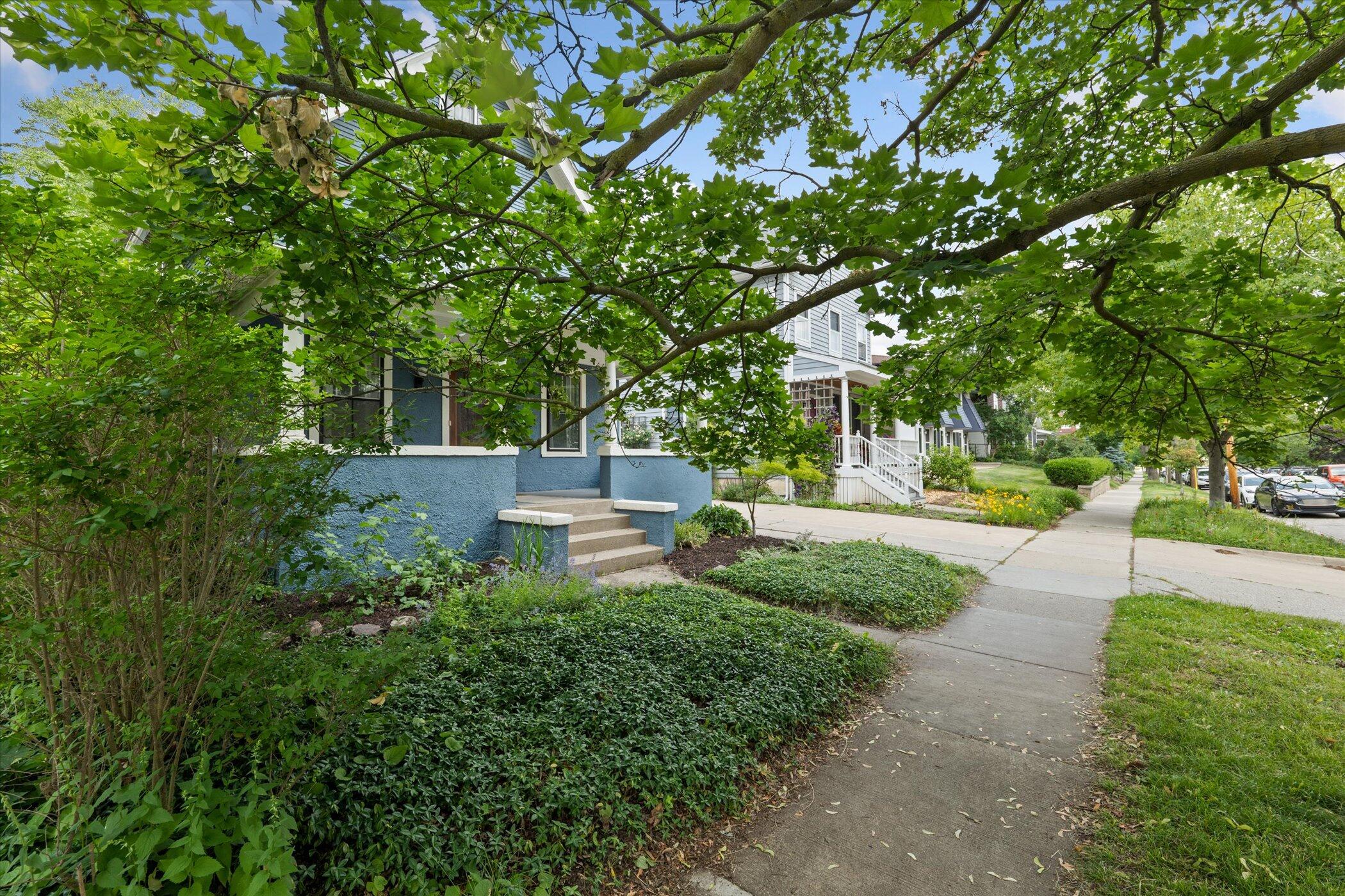 Ann Arbor, Michigan 48103, United States, 3 Bedrooms Bedrooms, ,2 BathroomsBathrooms,Residential,Active,159083