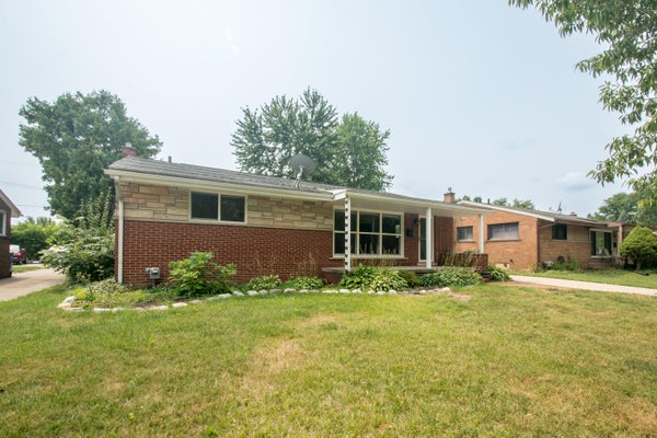 4642 AUDUBON DR, WARREN, MI 48092 - Image 0b88d1dfb0446858d84875e332fe39bf/1533212656