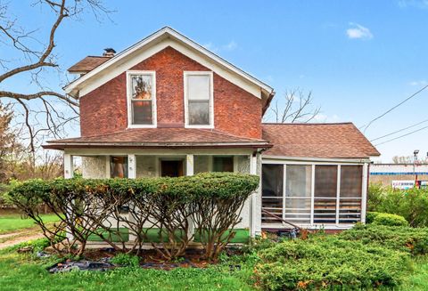 Photo of 3011 Riverview Drive, Kalamazoo, MI 49004 (MLS # 26017227)