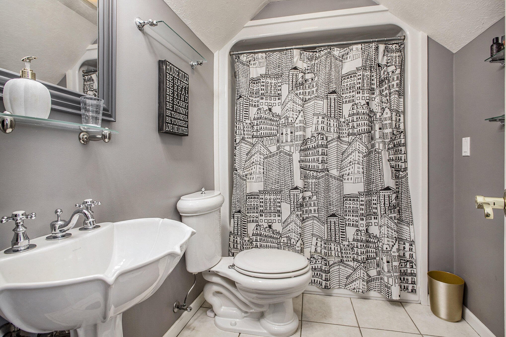 Battle Creek, Michigan 49017, United States, 3 Bedrooms Bedrooms, ,5 BathroomsBathrooms,Residential,Pending,59607