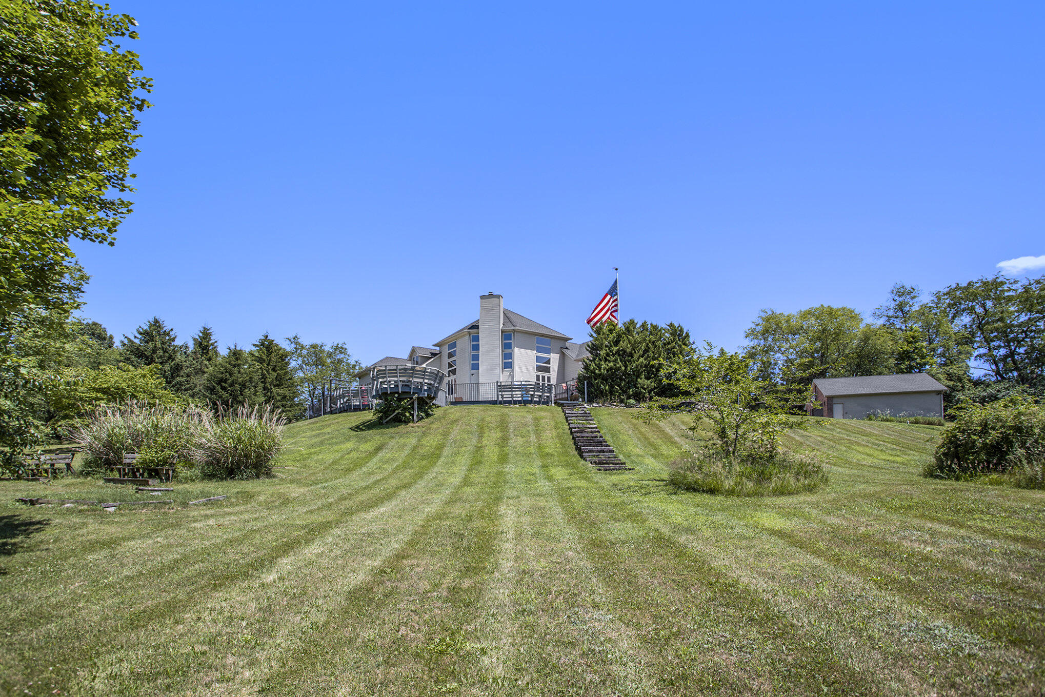 Battle Creek, Michigan 49017, United States, 3 Bedrooms Bedrooms, ,5 BathroomsBathrooms,Residential,Pending,59607