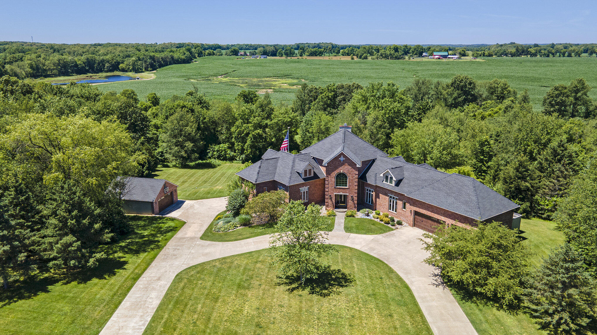 Battle Creek, Michigan 49017, United States, 3 Bedrooms Bedrooms, ,5 BathroomsBathrooms,Residential,Pending,59607