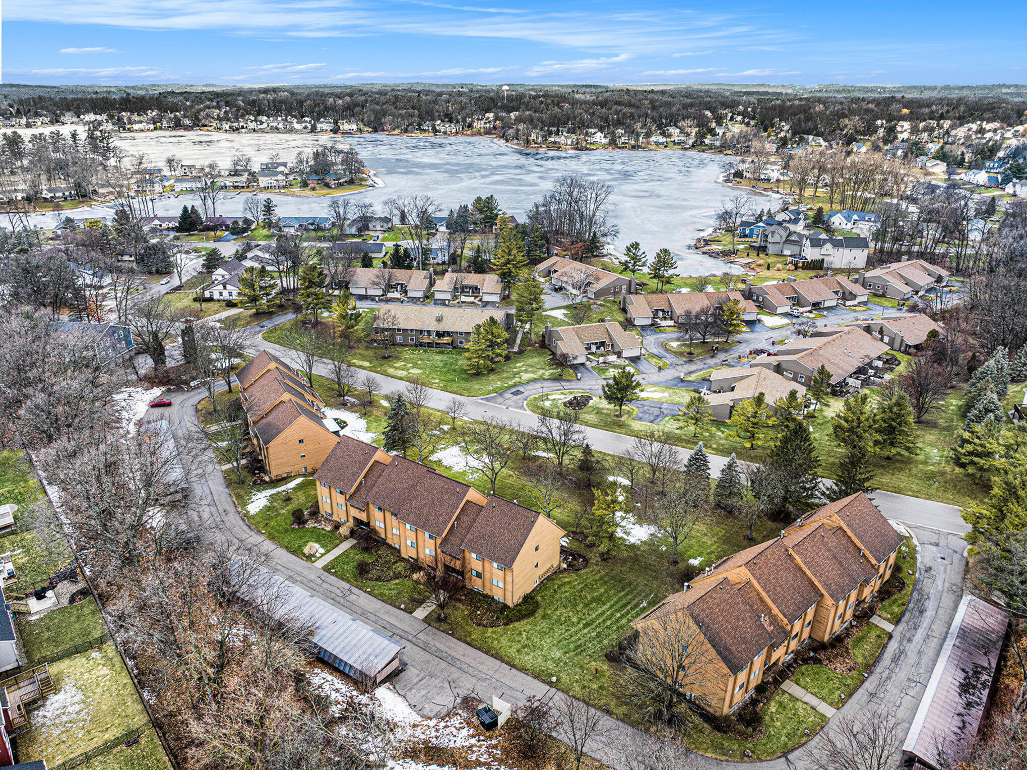 Rockford, Michigan 49341, United States, 2 Bedrooms Bedrooms, ,1 BathroomBathrooms,Residential,Active,83654