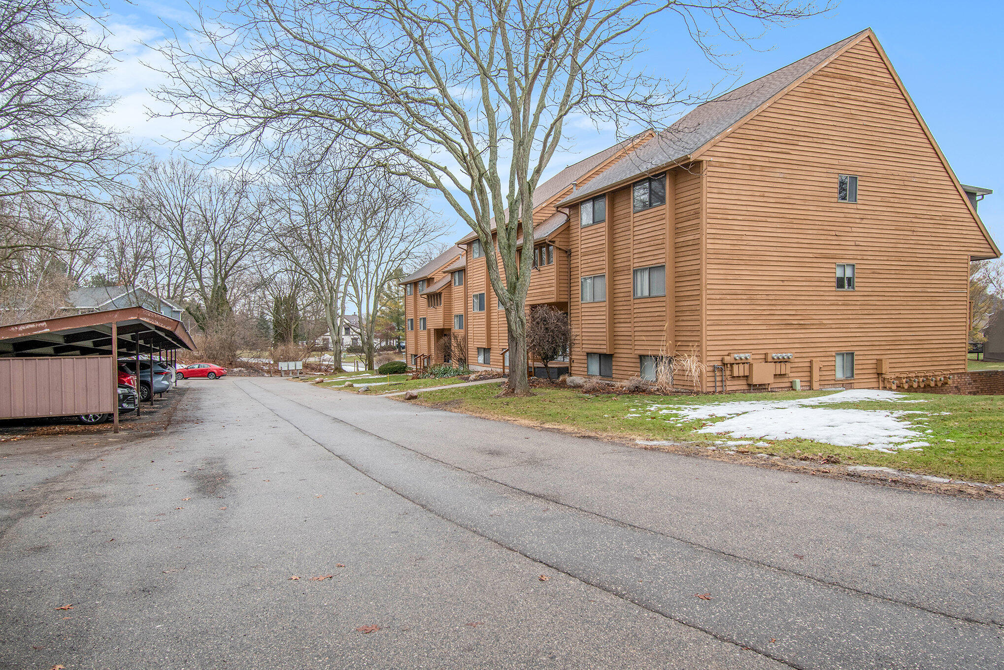 Rockford, Michigan 49341, United States, 2 Bedrooms Bedrooms, ,1 BathroomBathrooms,Residential,Active,83654