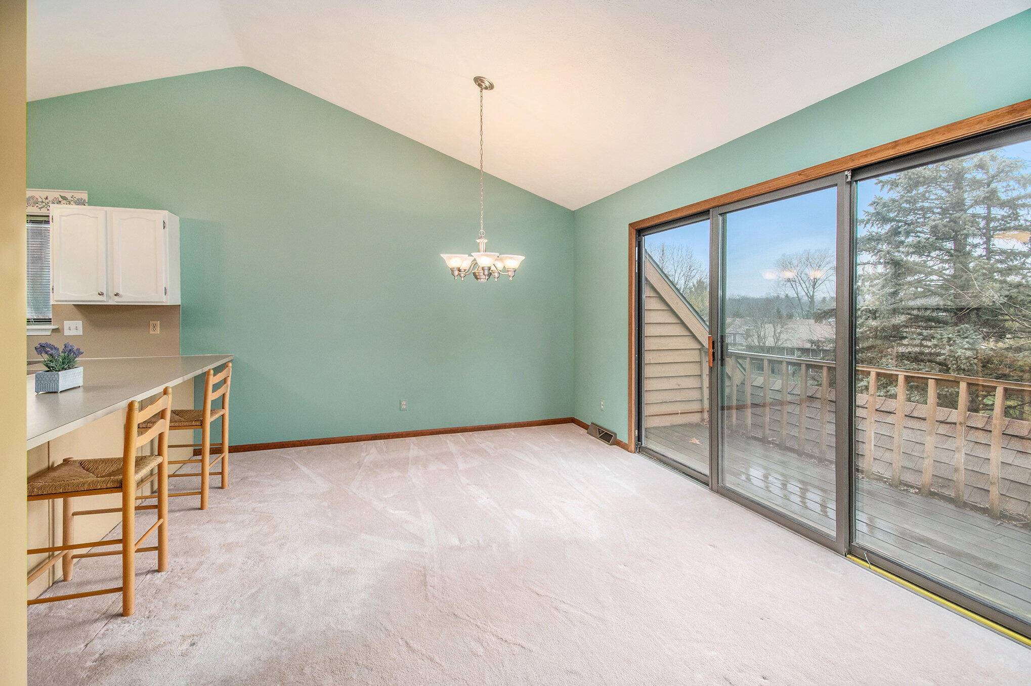 Rockford, Michigan 49341, United States, 2 Bedrooms Bedrooms, ,1 BathroomBathrooms,Residential,Active,83654