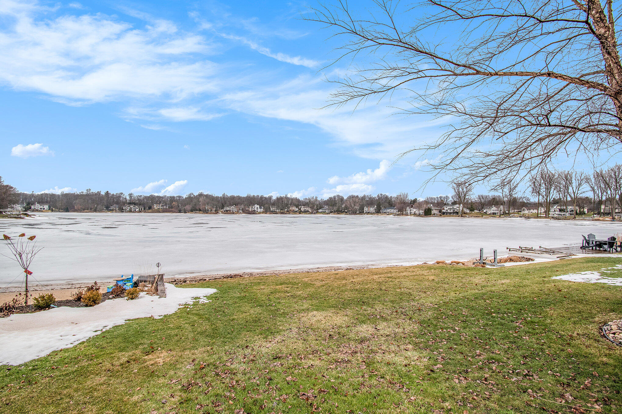 Rockford, Michigan 49341, United States, 2 Bedrooms Bedrooms, ,1 BathroomBathrooms,Residential,Active,83654