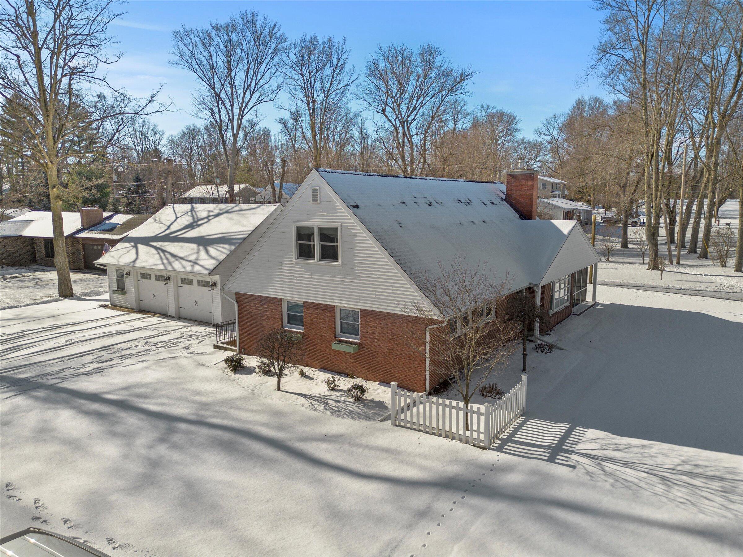 21687 Shiawassee Drive