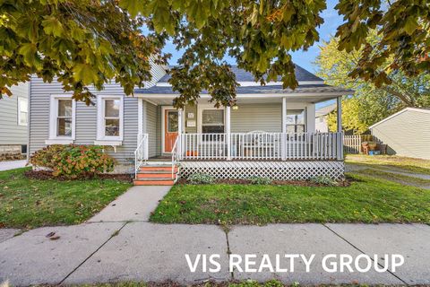 Photo of 508 Monroe Avenue, Grand Haven, MI 49417 (MLS # 25054181)