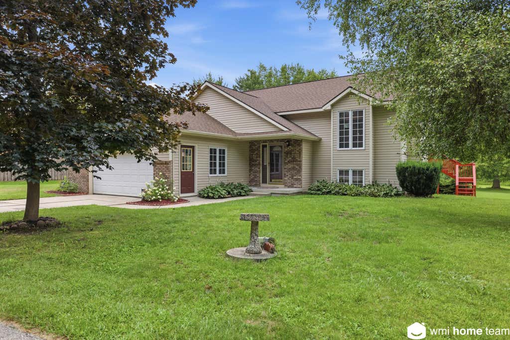 Photo of 5303 Tiffany Avenue NE, Rockford, MI 49341 (MLS # 26042393)